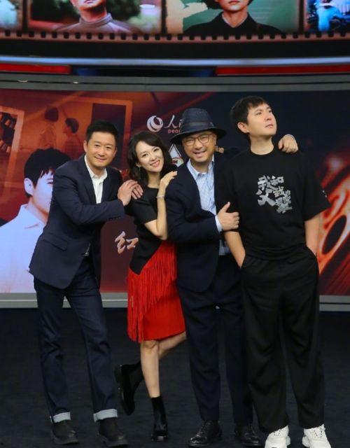 娱乐吃瓜合影,明星互动瞬间揭秘